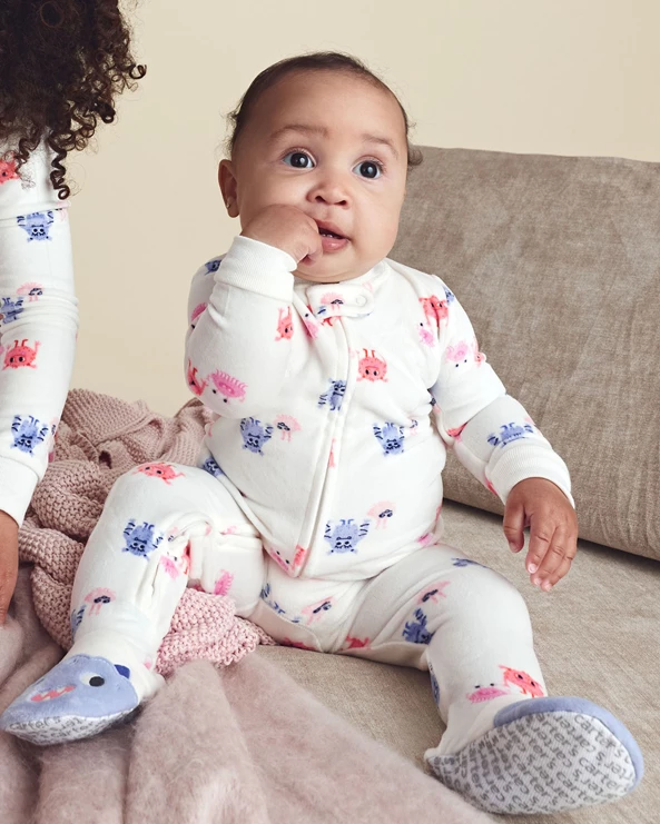  Pijama cu talpa Tiny Monsters