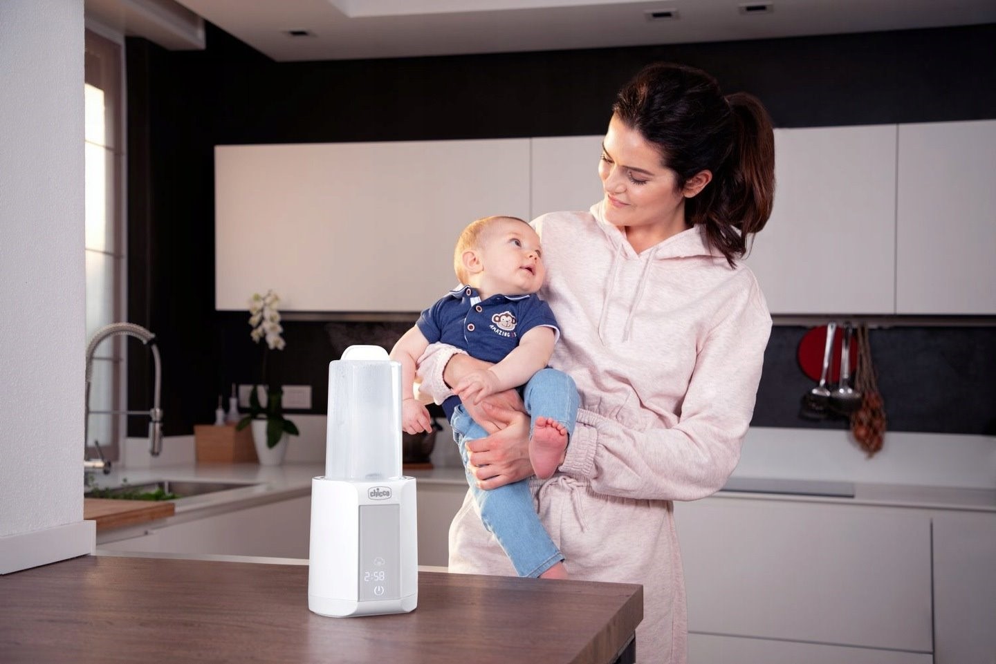 Incalzitor si sterilizator pentru biberoane Chicco 2 in 1