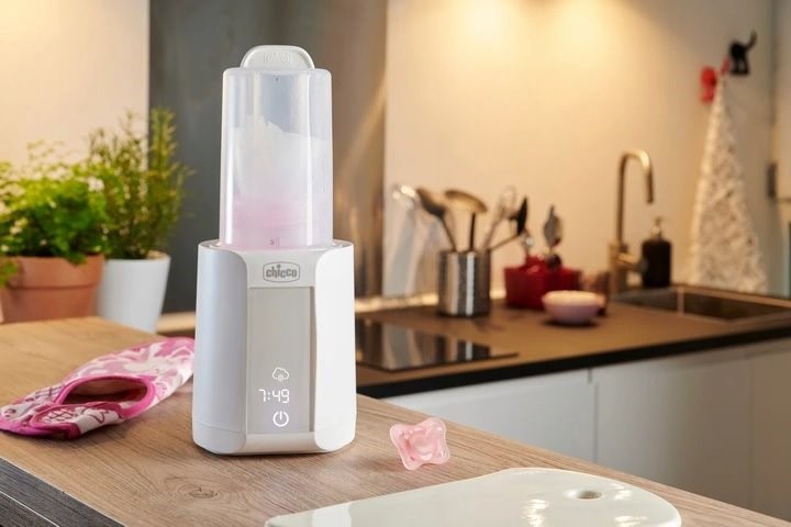 Incalzitor si sterilizator pentru biberoane Chicco 2 in 1